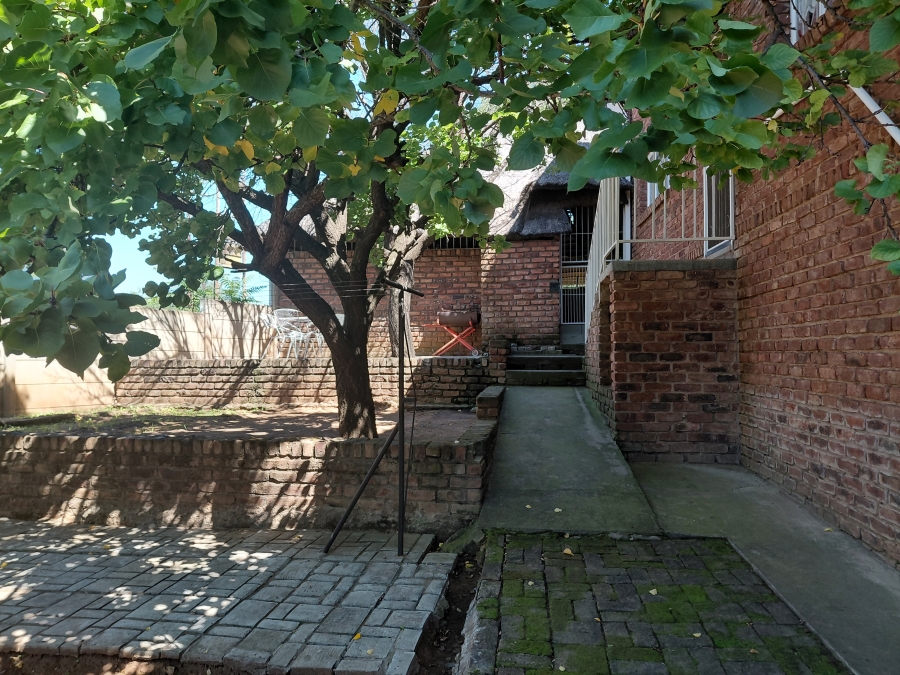 5 Bedroom Property for Sale in Burgersdorp Eastern Cape